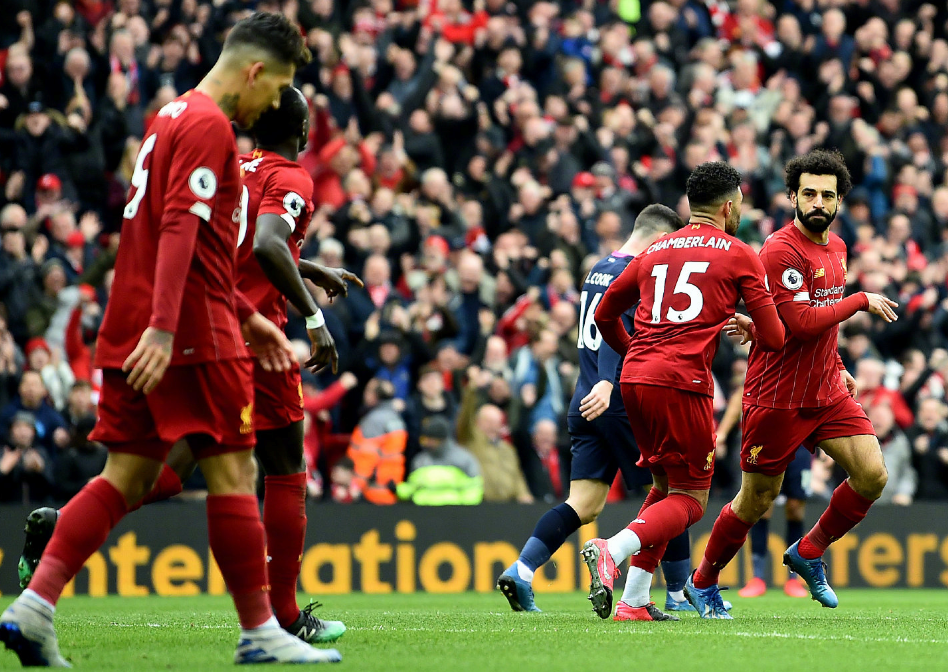 包含社区盾赛程吃紧；洛杉矶湖人清晨单刀错失；悬念犹存；心理建设被强调的词条